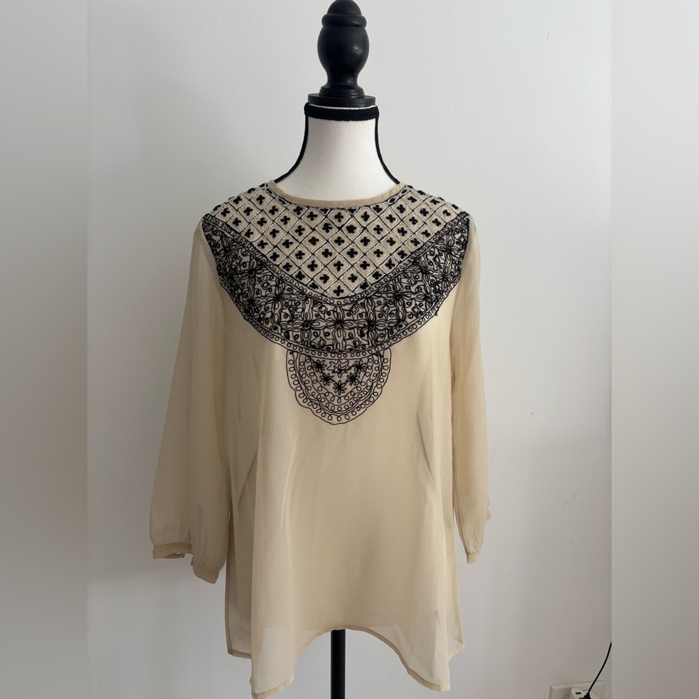 Sisley Cream Blouse with Intricate Black Etnic chic Design